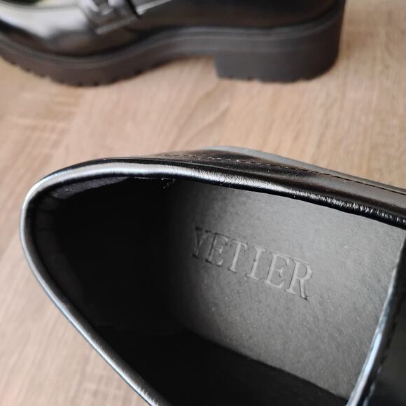 Yetier Platform Loafer Faux Leather Slip On Size 9 Black Chain On Top New In Box - Picture 3 of 8